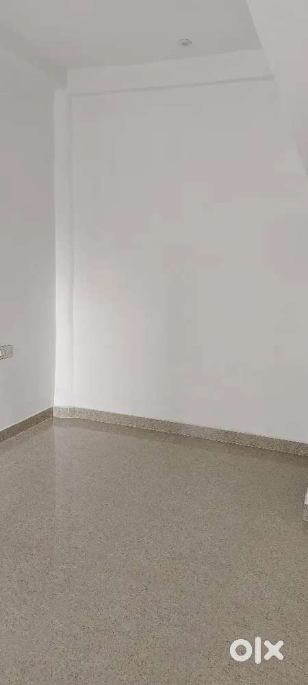 1 Rk independent flat for rent in kantatoli samlong,bachelor n couple