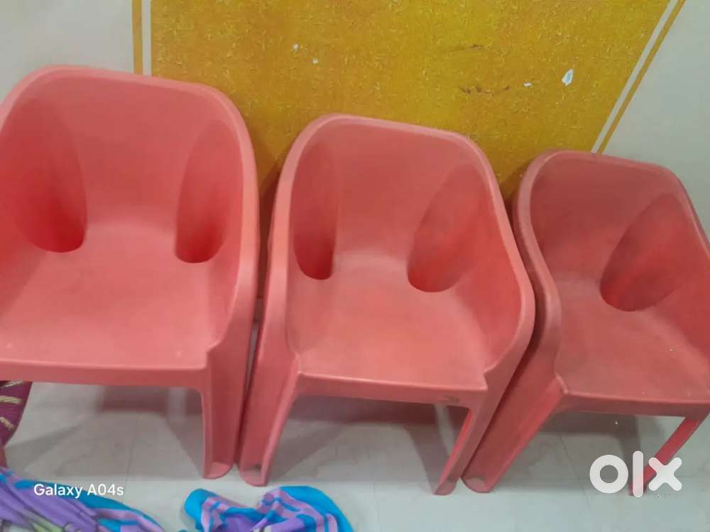 Neelkamal chairs and 2 seater sofa  in very cheap