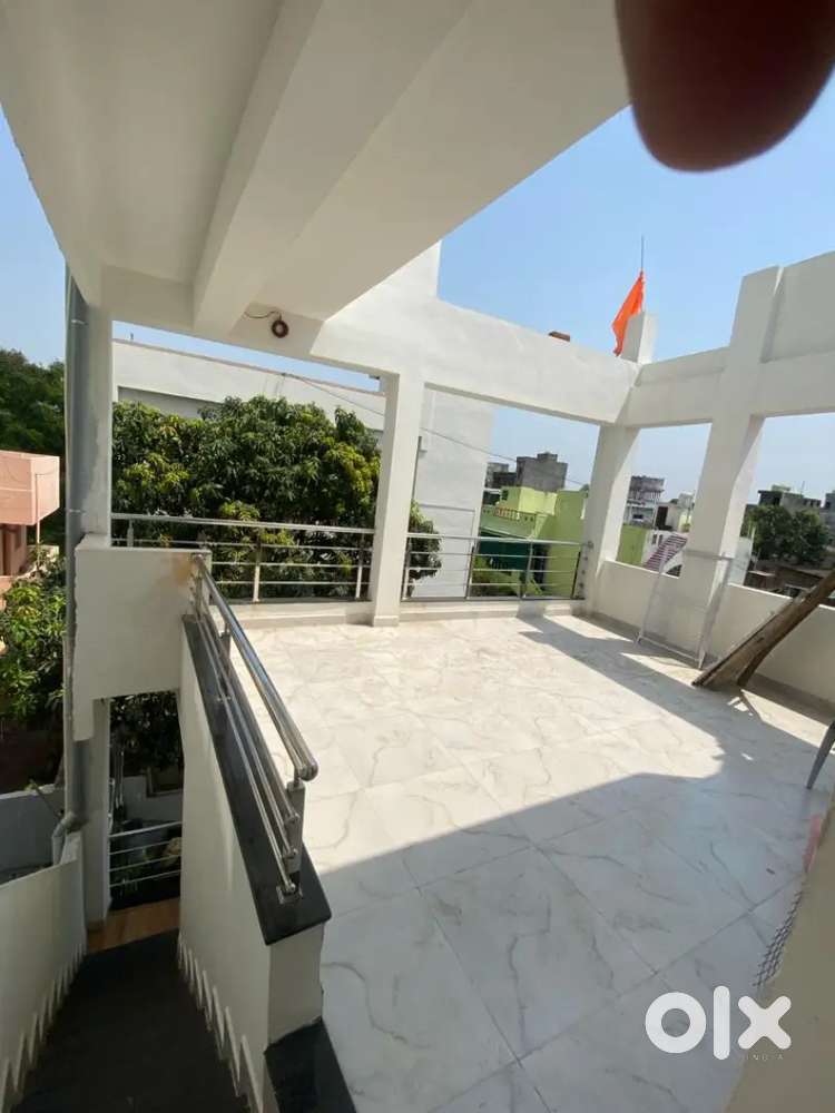 Room available for girls