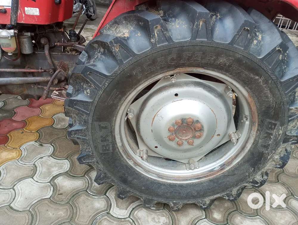 Very good condition tractor all ok BKT new , tyre
