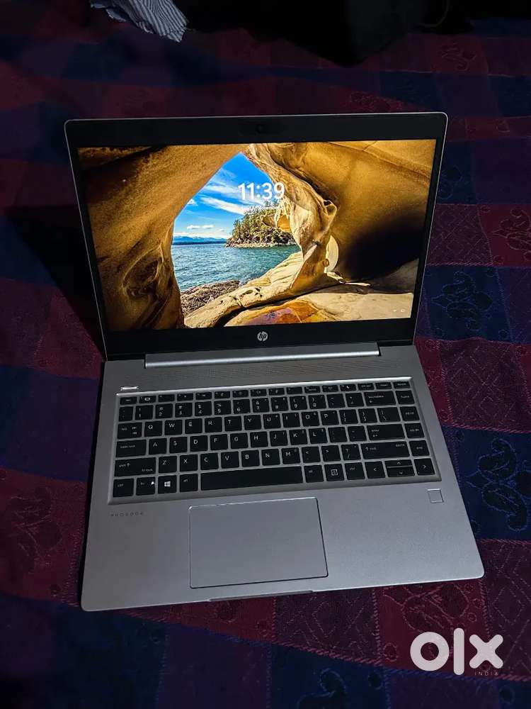 HP LAPTOP i7