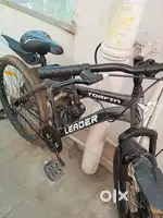 MTB cycle with disc brake mudguard