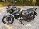 2023 HERO GLAMOUR XTEC ONLY 15000 KM.