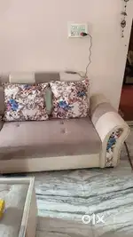7 seater sofa set with table new condition
