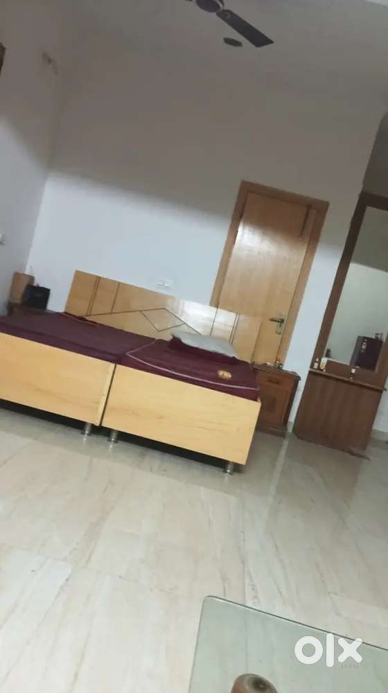 1rk for rent in guru amardas avenue