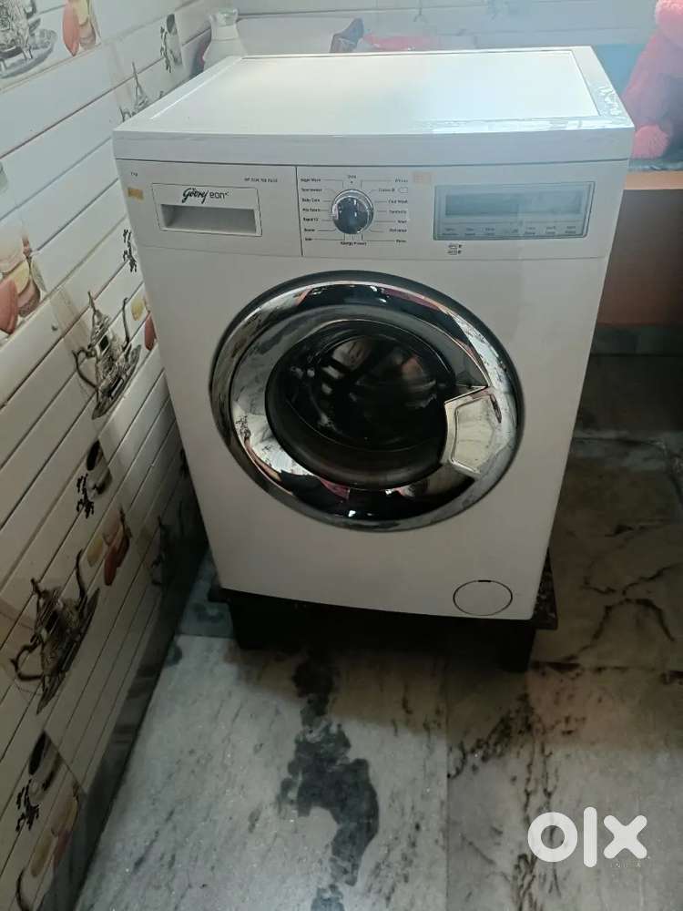 Godrej Fully Automatic Machine is on Sell.