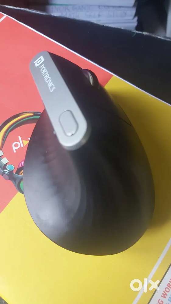 Portronics toad ergo provided 2 batteries