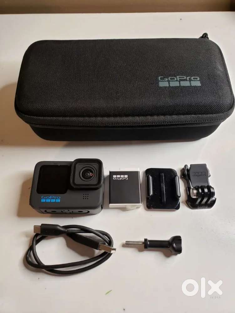 GoPro HERO11 Action Waterproof Camera 27MP w/ case - COMPLETE