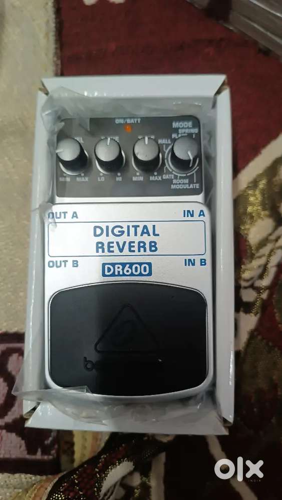 Guitar pedal Behringer DR600 with Adapter