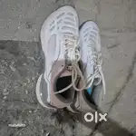Non Marking tennis shoes for men - size 9