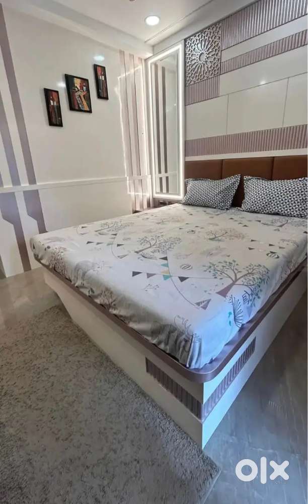 1 flatmate needed bachelor girl