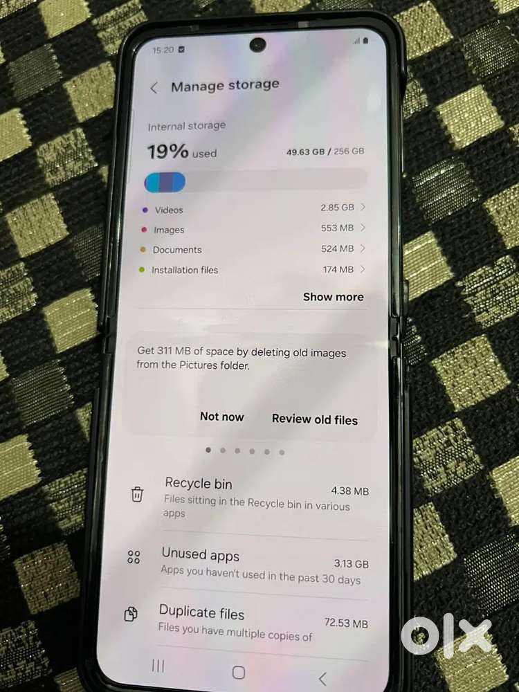 Samsung Galaxy Z Flip 4 5G 256 GB (Graphite, 8 GB RAM)