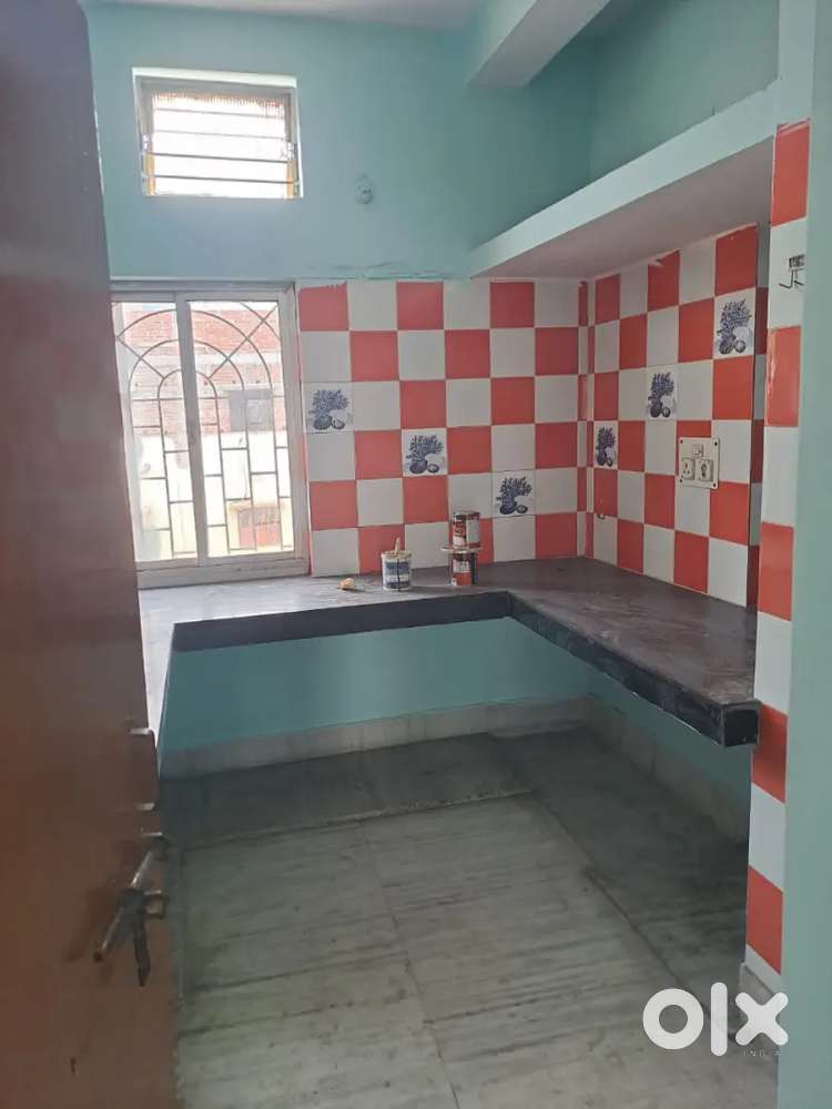 One Roommate chahiye. Meditrina hospital. Dindil basti
