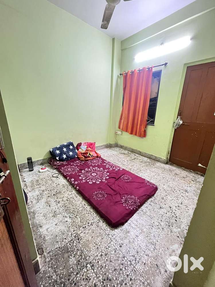 need urgent girl partner  indenpent flat