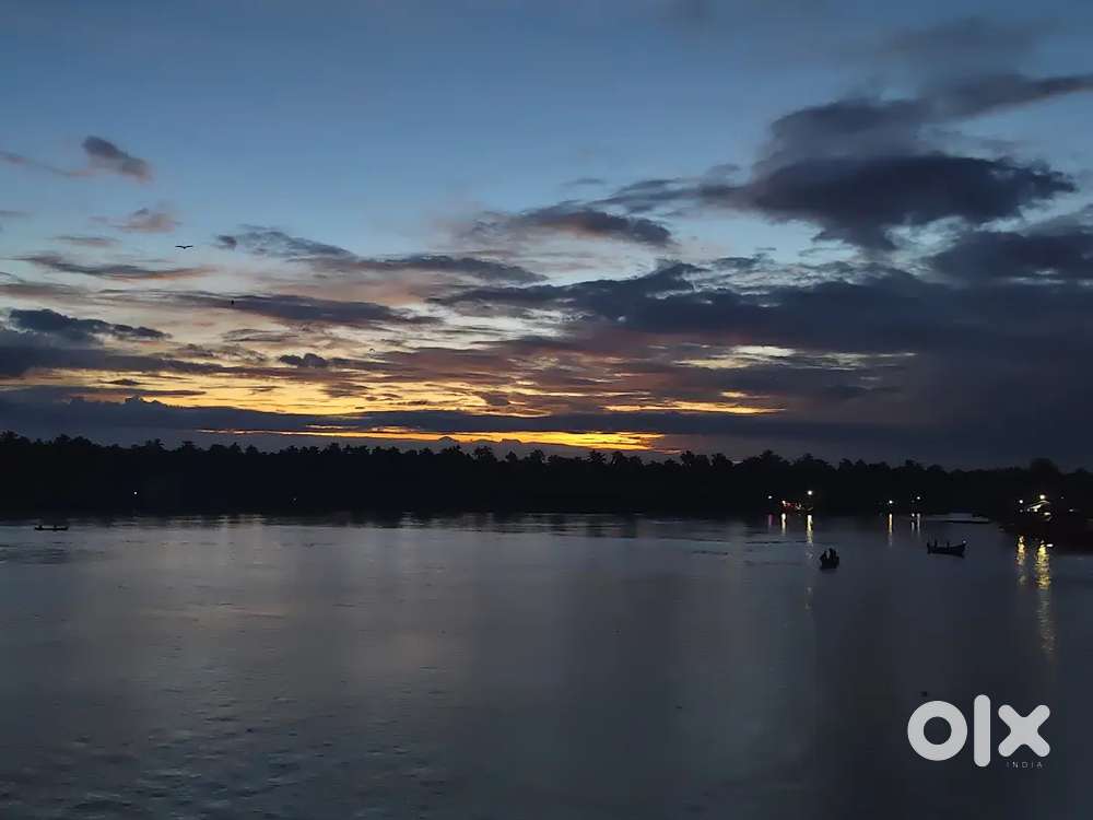 Old house for sale near Aaltharamood, Chirayinkkezh