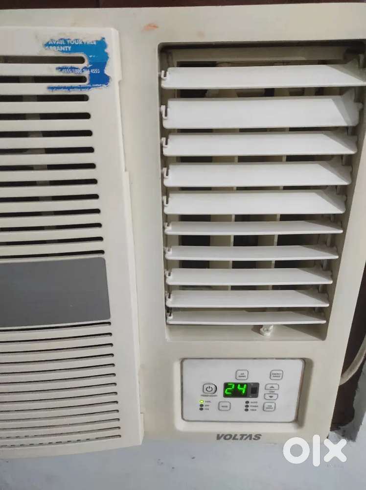 A/C Voltas 1.50 ton Good Condition display Remote 16000/