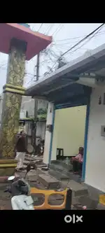 Spacious shop for rent ,located on the main road