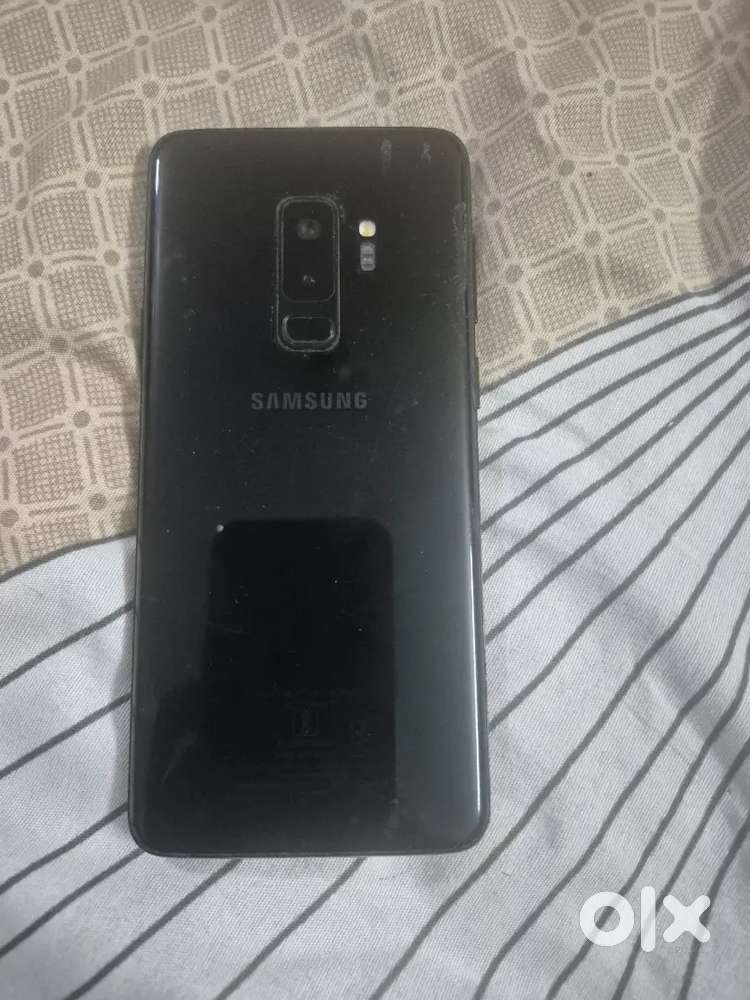 Samsung phone model S9 plus.