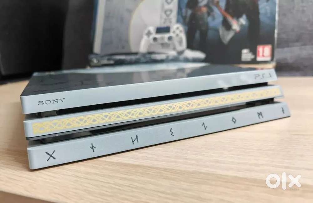 PS4 Pro Limited Edition God of War 1 TB + Grey Controller Console