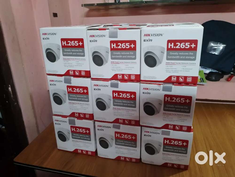 HIKVISION 4 MB NETWORK CAMERA