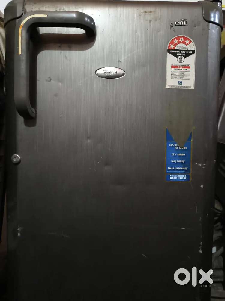 Whirlpool single door fridge - old but Good body