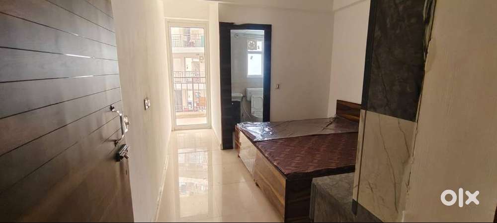 ROF AMALTAS - 3 BHK किराये के लिए सोसाइटी फ्लैट्स- Rs. 28000 Rent