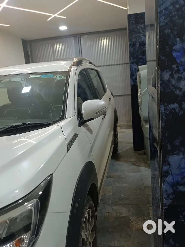 Maruti Suzuki XL6 2024 CNG & Hybrids 23000 Km Driven