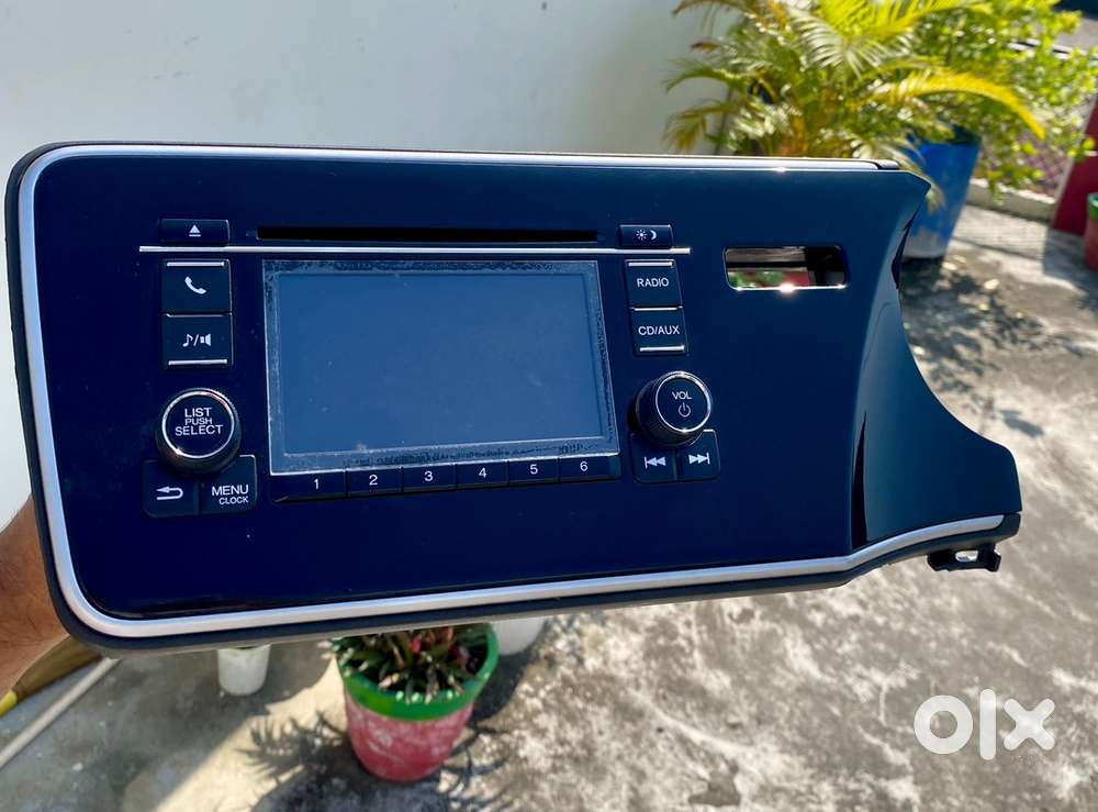 Panasonic Car Stereo (39100-T9C-U812-M1) – Great Sound, Good Condition