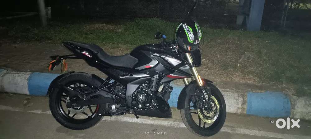 Bajaj Pulsar N160 with dual channel ABS