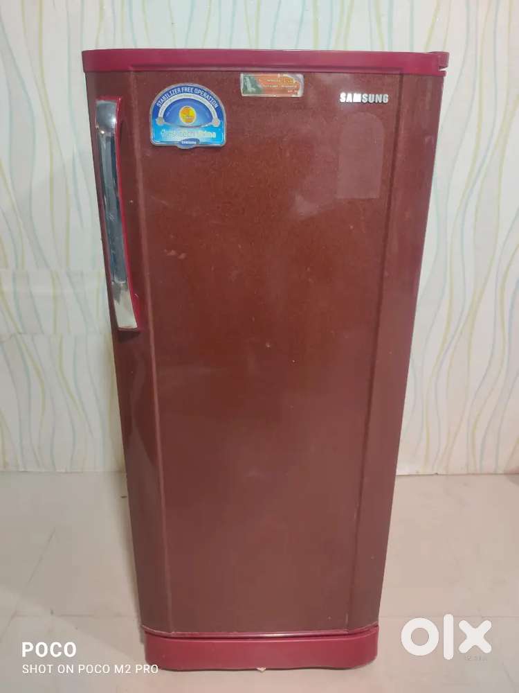 Samsung 5 Star 190 Litres Single Door Fridge with inbuilt stand