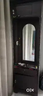 Steel dressing table with alamara