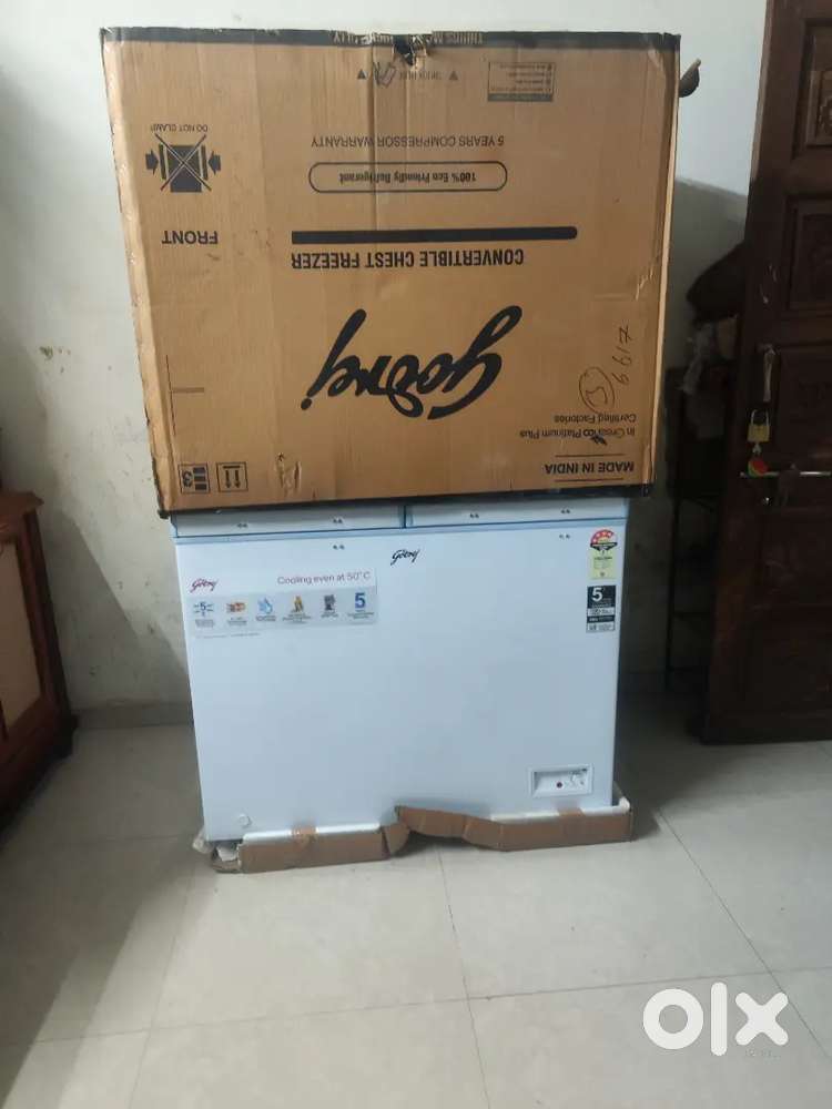 New frizz  godrej 300L