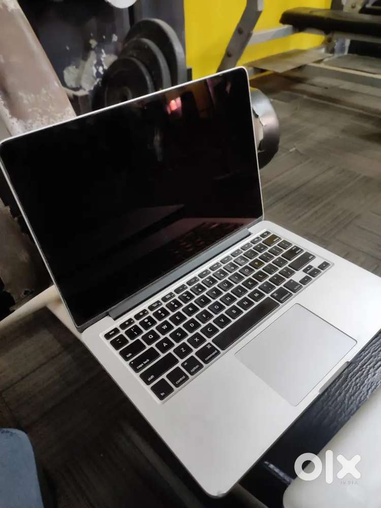 Apple i5 laptop