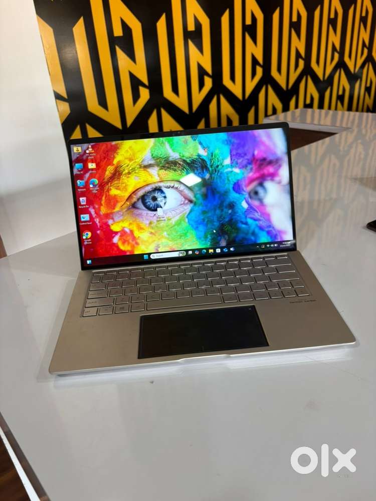 Asus zenbook in i5 10 th with 1 th ssd