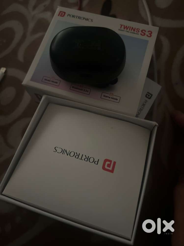 Portronics earbuds 1 day old