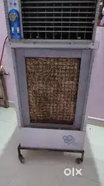 Cooler with Stand