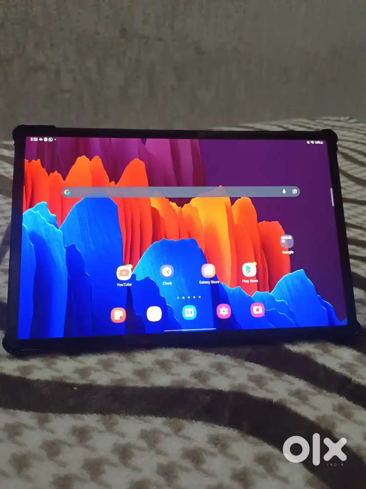 Samsung galaxy tab s7 plus no scratches on screen clean piece