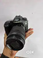 Canon EOS 80d dslr camera