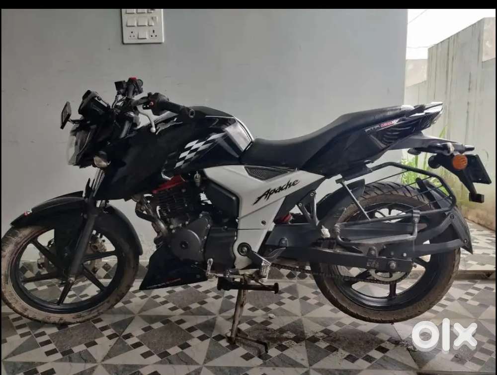 TVS Apache RTR 160 4v