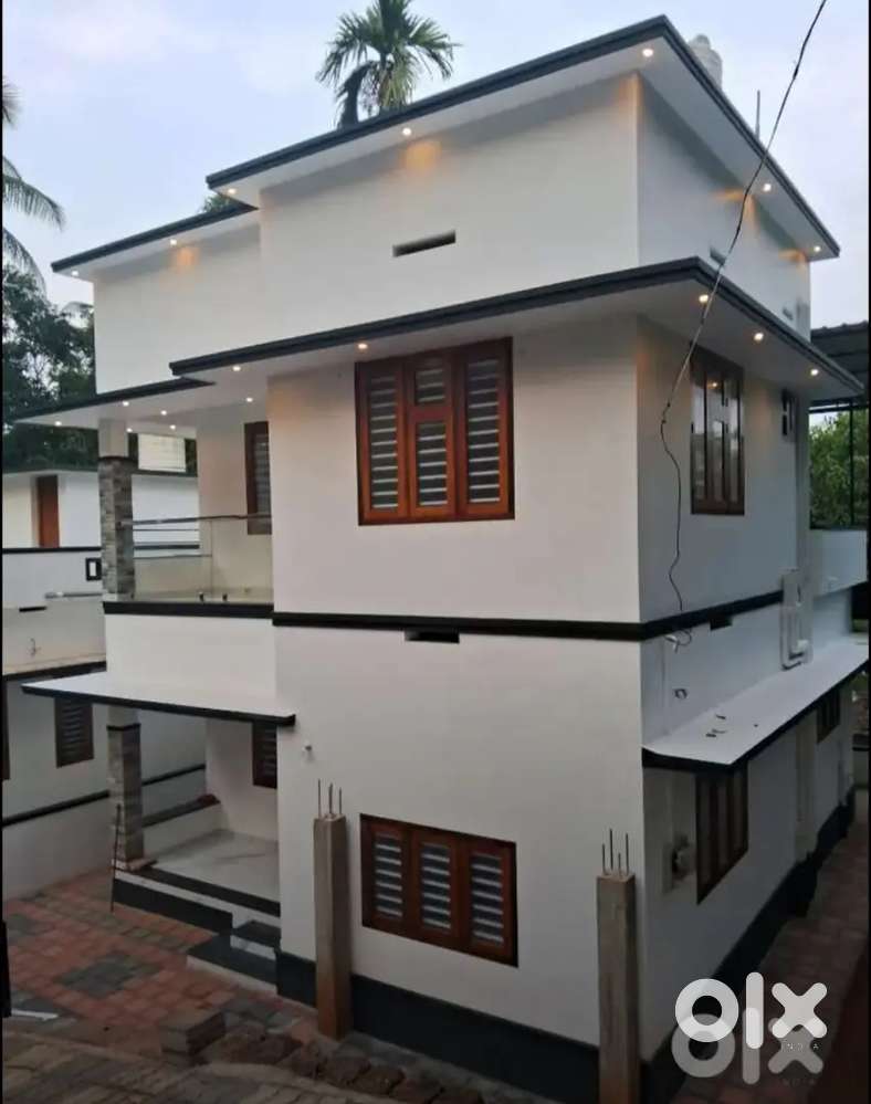 Newly built 3 bhk  for sale near medical college