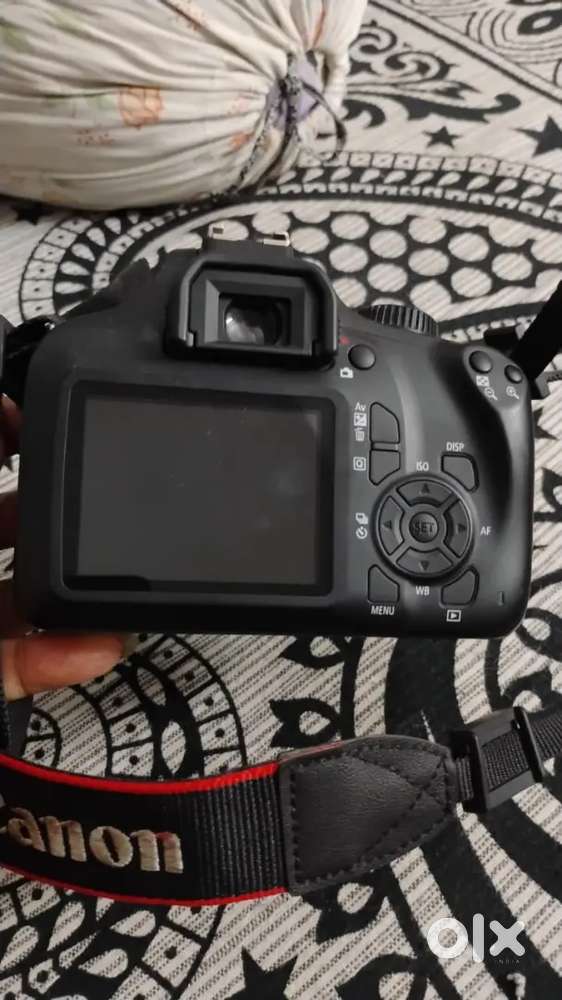 Brand New Cannon 3000D EOS only 300 pic click