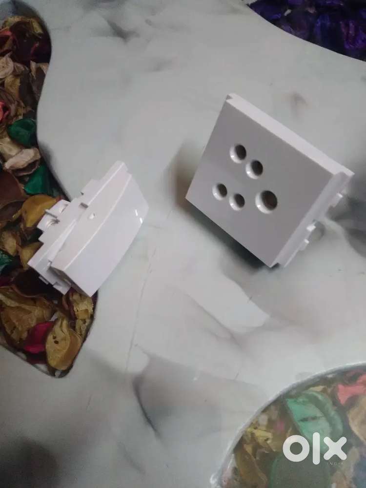 Modular switches sokets regulators etc