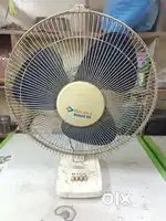BAJAJ TABLE FAN