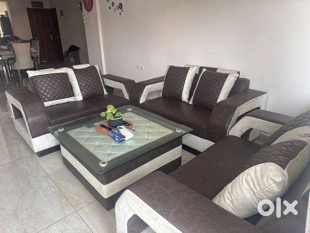 6 Seater Sofa for sale