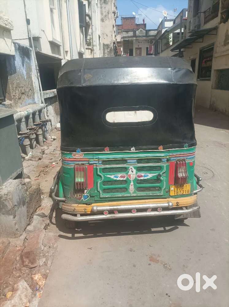 Ghadi me koi problem nhi he thodasa Kam he baki rnig he