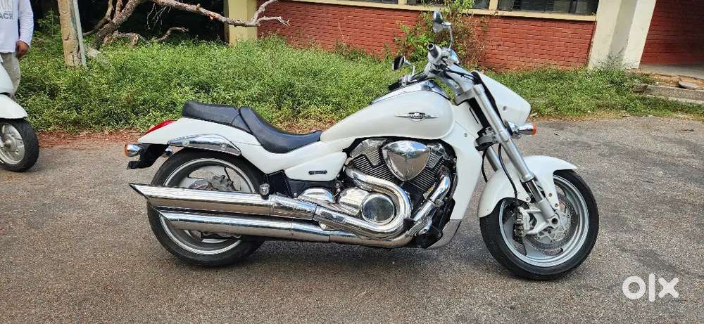Suzuki intruder 2010 reg