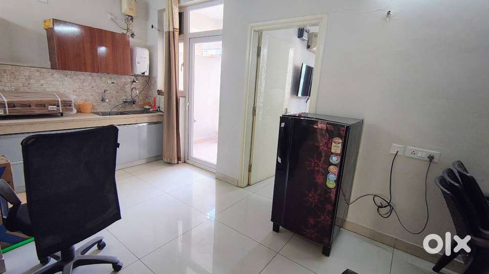 Rent - 3 BHK Fully furnished flat