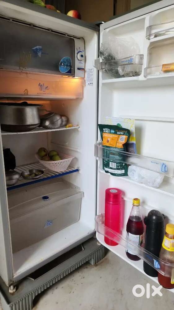 Whirlpool refrigerator 190L quick ice, humidity control  15 year old