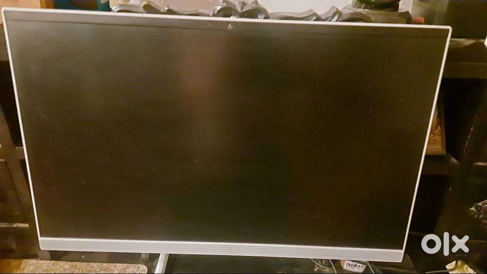 Lenovo desktop and keyboard