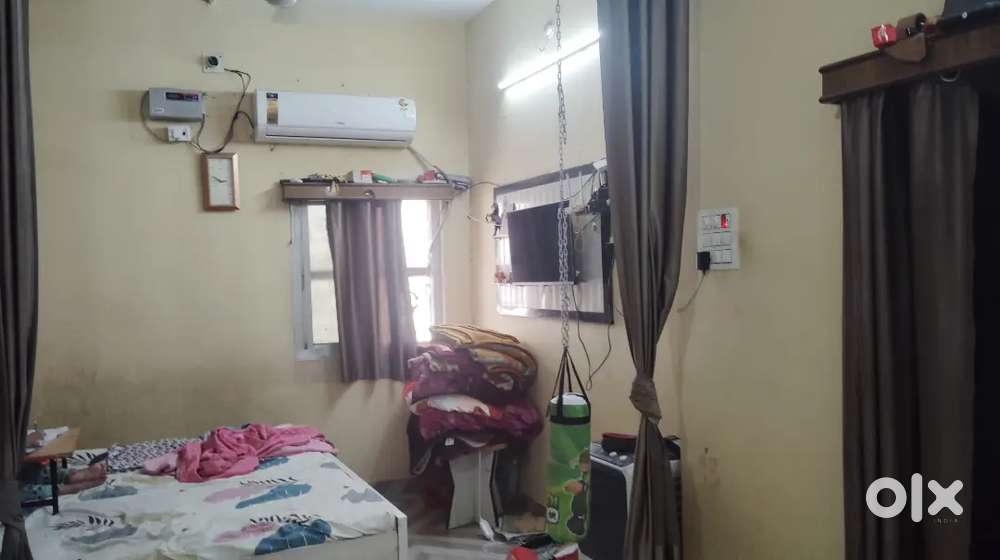 Bahut badiya ready to move house for sale in ramnagar